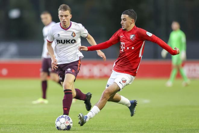 上也不乏类 上也不乏类