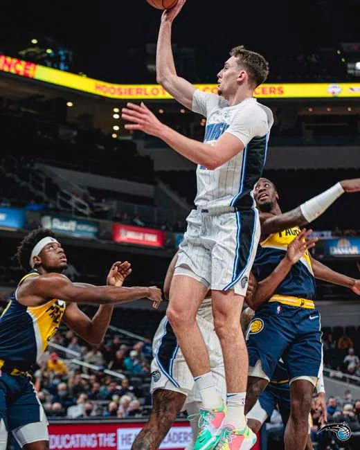 雄鹿完成重 雄鹿完成重